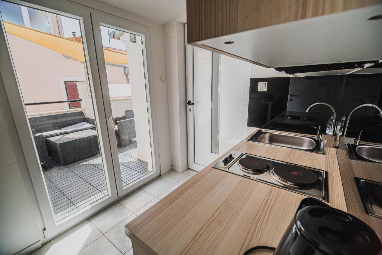 Downtown Park Apartments With Balcony ヴォディツェ エクステリア 写真