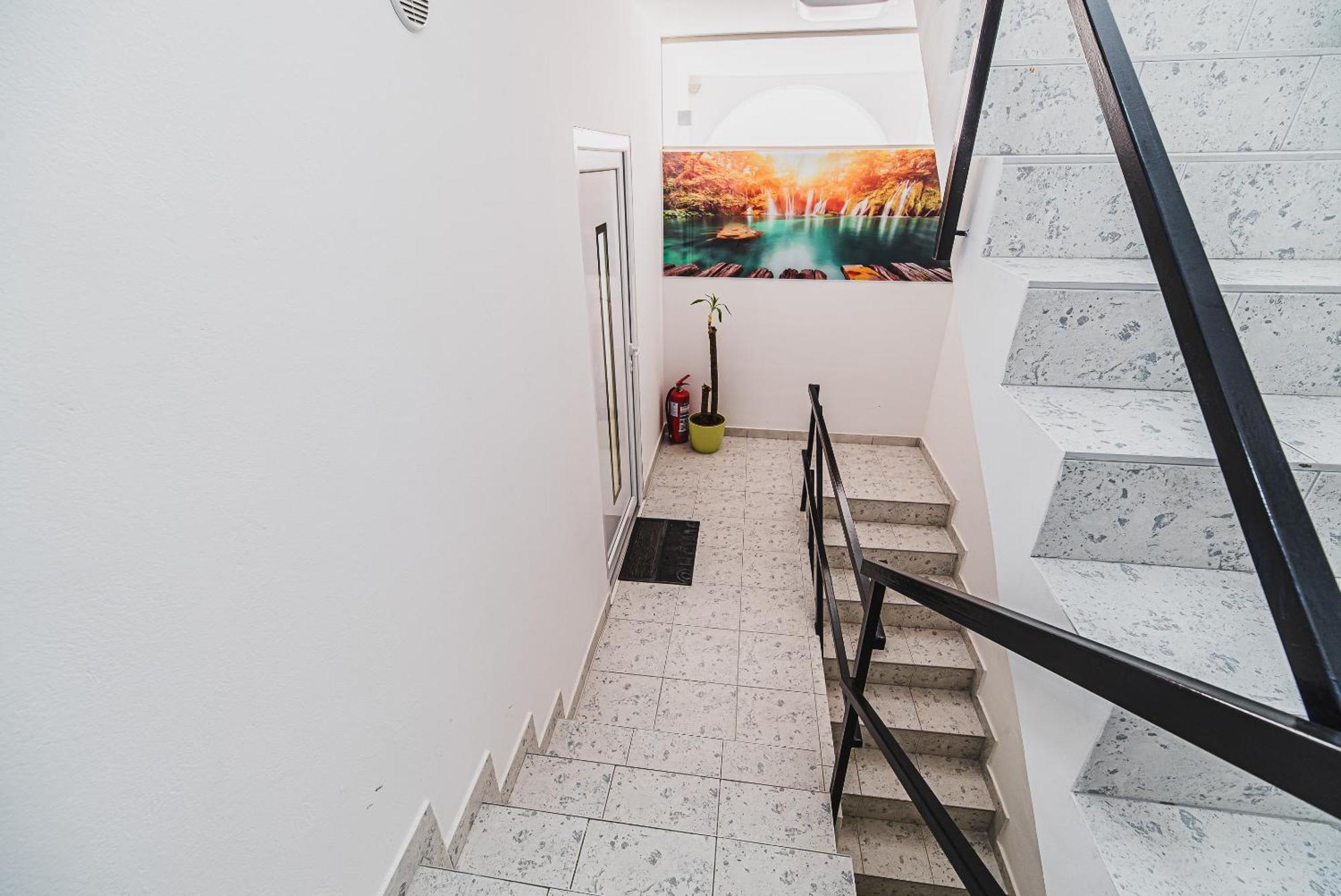 Downtown Park Apartments With Balcony ヴォディツェ 部屋 写真