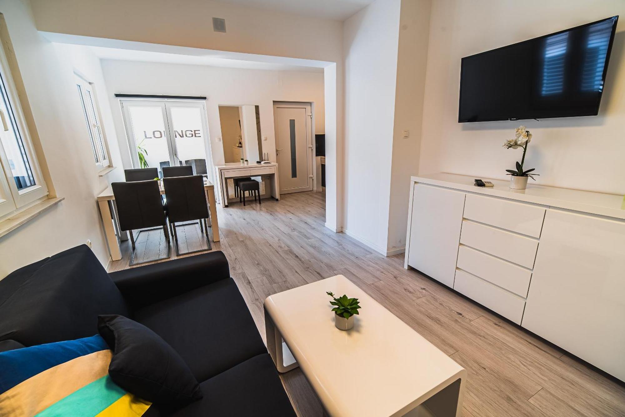 Downtown Park Apartments With Balcony ヴォディツェ 部屋 写真