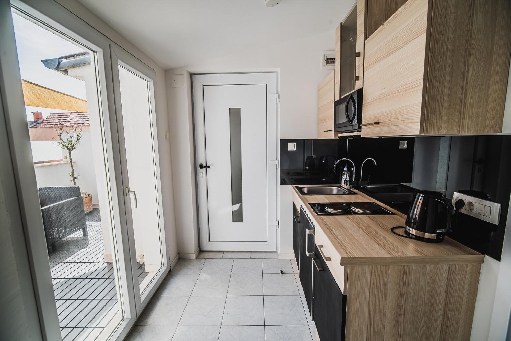 Downtown Park Apartments With Balcony ヴォディツェ 部屋 写真