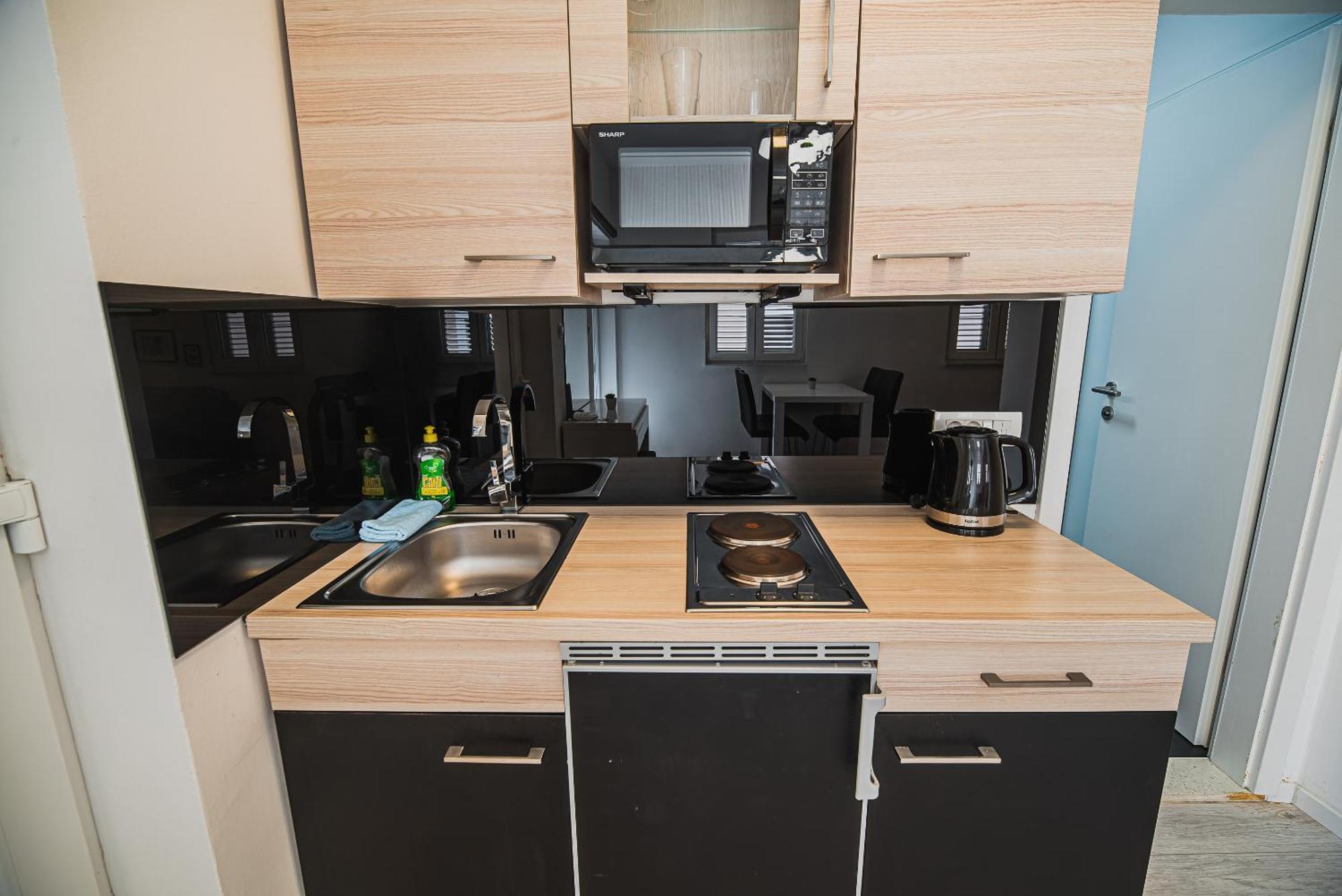 Downtown Park Apartments With Balcony ヴォディツェ 部屋 写真