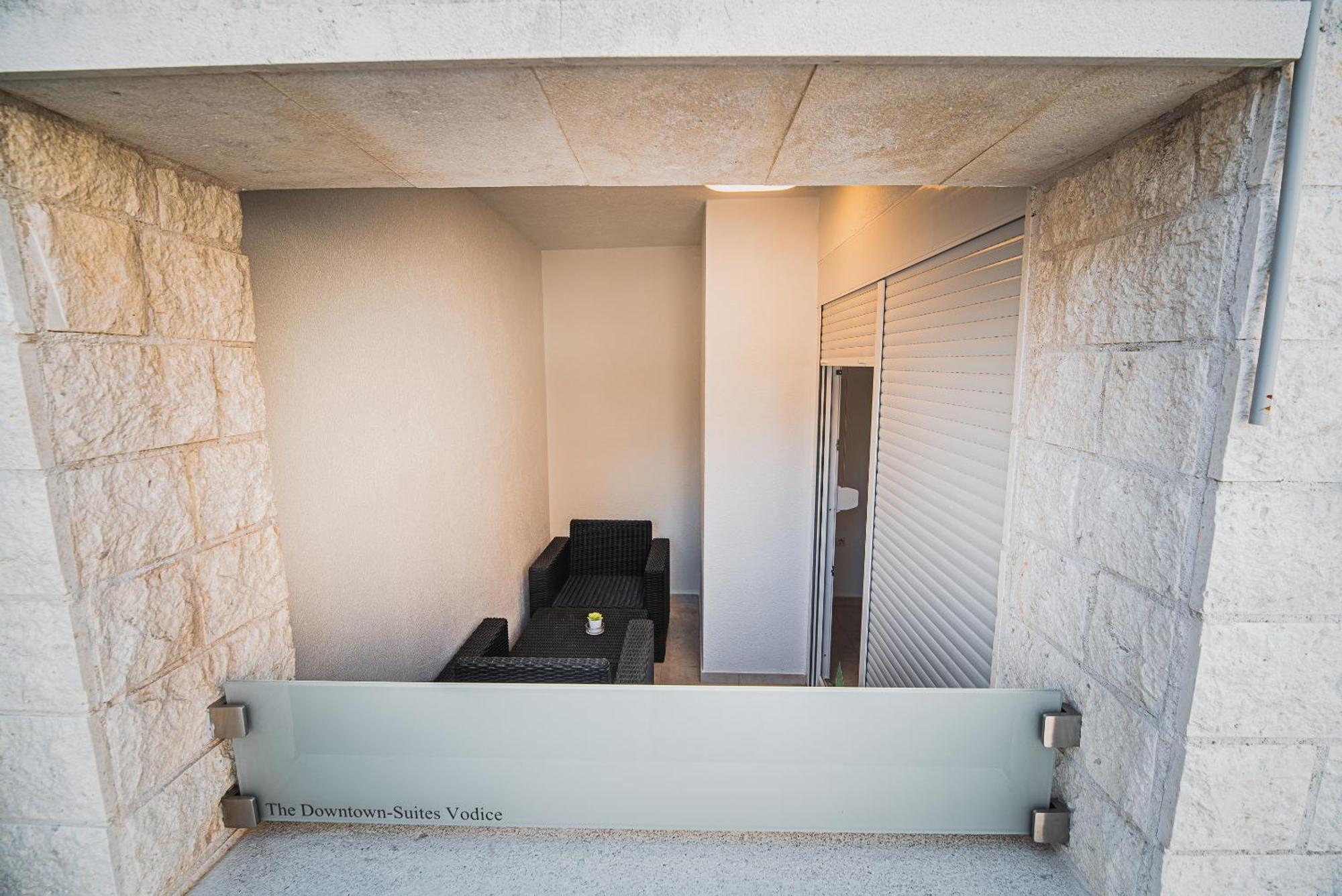 Downtown Park Apartments With Balcony ヴォディツェ 部屋 写真