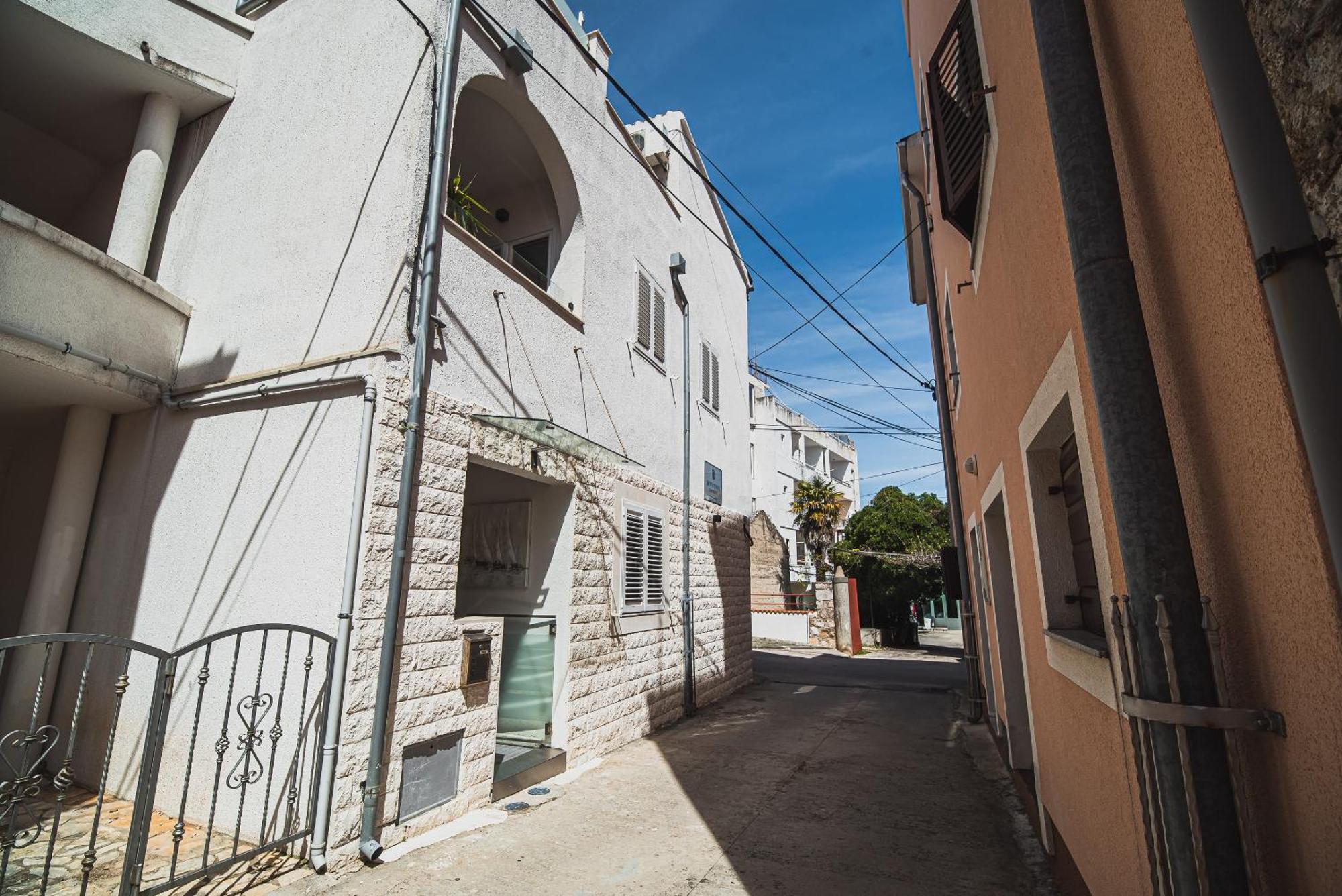 Downtown Park Apartments With Balcony ヴォディツェ 部屋 写真